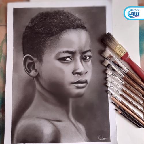 نمونه کار نقاشی سیاه قلم طرح پسر نوجوان سیاه پوست